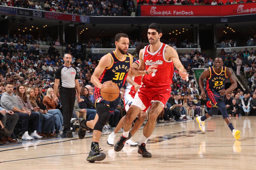 通过出色的 通过出色的